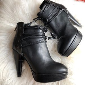 Suecomma Bonnie Runway booties 38